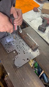 Shade Tree Mechanic on Instagram: "4L60E Assembly: 4L60E Transmission Rebuild #4L60ERebuild #Car #Carrepair #automotiverepair #MechanicLifestyle"