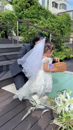 感動的な結婚式のリングガールがママーを呼ぶ姿に感動💍💖