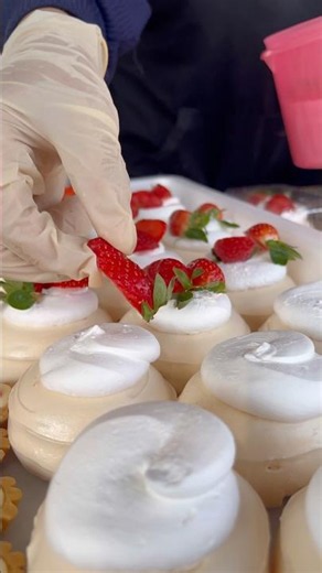How To Make Perfect Pavlova