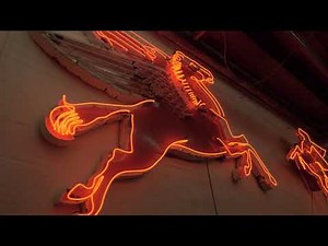 Mobil Neon Pegasus Sign