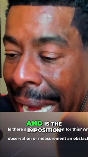 Light's Paradox: Relativity vs. Quantum Mechanics Explained #shorts