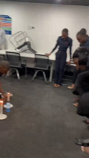 They pranked their new worker by performing a ritval. Prank or no prank, I no dey come work again ooo 😭