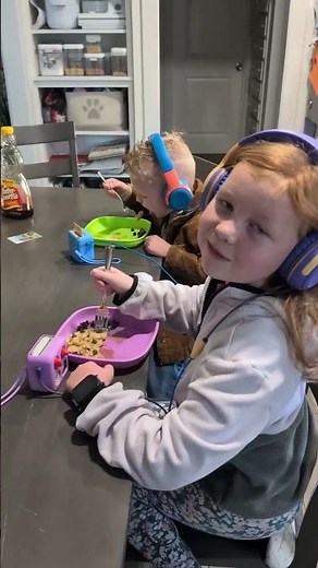 Yoto Mini Kids Screen-Free Bluetooth Audio Player, All-in-1 Device Use as Speaker or with Headphones