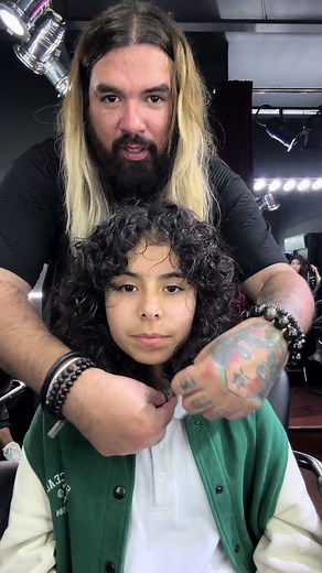 Corte Mariposa para Cabello Ondulado: Guía Completa