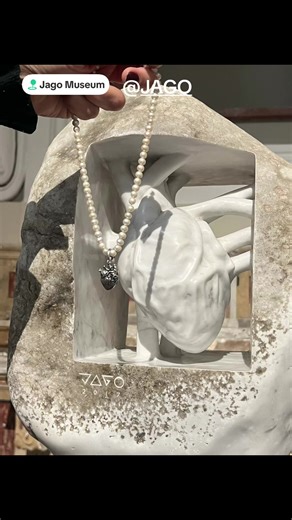L’arte nutre sempre la creatività #stoneheart #jewels #arte #artigianato #jagomuseum