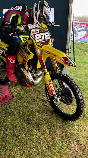 That one time we lined up at a British Championship round on a 2005 SUZUKI RM250 2stroke 😁🙌🏻 #2stroke #dirtbike #british #moto