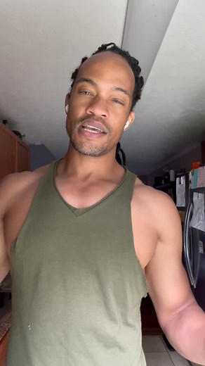 LEG DAY QUAD FOCUS using my @muscletech products 💪🏽💪🏽💪🏽 Leg Extensions 4 sets 15, 12, 8, 8 Squats 4 Sets 15, 12, 8, 8 Goblet Squats 10, 10, 10, 10 (in between squats) Lunges 4 sets (8 on each leg) I also did hip addictions and calf raises but I couldn’t record cause my momma called ☺️☺️☺️ #musletech #fitness #legday #quads | Tim Anjél