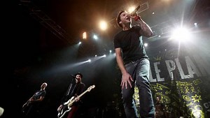 El emotivo regreso de Simple Plan a Chile
