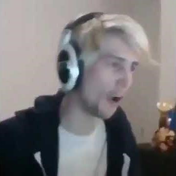 guy clapping fast and glitching meme