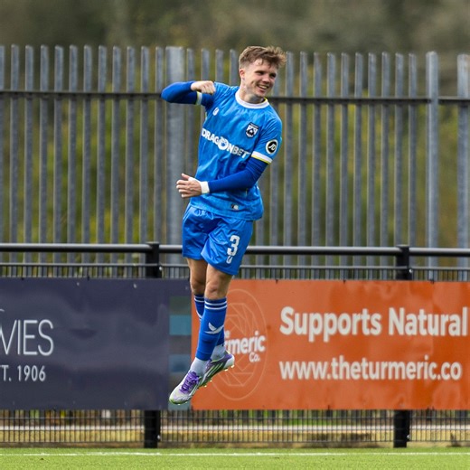 An Abu set-piece special in our most recent meeting with the Seagulls at the Ogi Bridge Meadow 🎯👌 | Haverfordwest County AFC