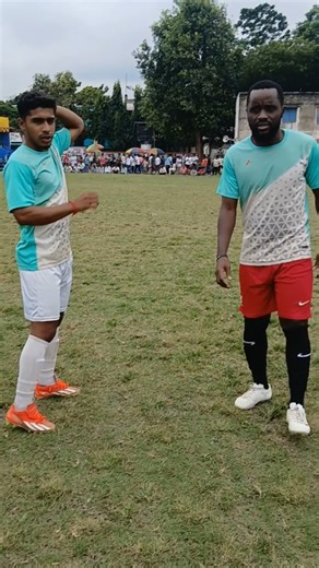 Football lovers 😍⚽ , , , , #love #football #footballer #training #emotion #footballgames #play #phtography #photographer #viralreels #viral #view #likeme #comment #share #viralreels #likeme #footballer #football #love #comment #viral #training #phtography #view #follower # | Go Bin Do