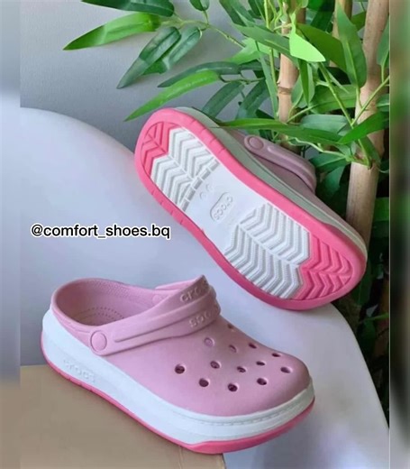 Crocs Full Force para Mujer - ¡Divinas y Cómodas!