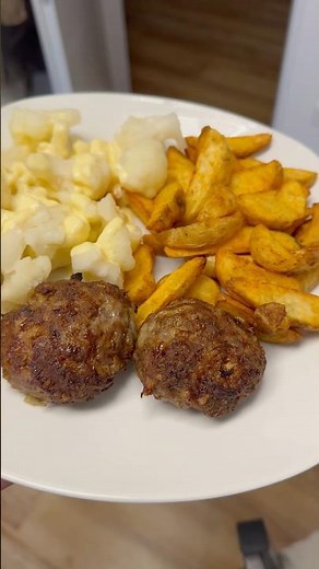 Frikadellen mit Beilage aus der Heißluftfriteuse #food #foodie #sweet #rezept #airfryer #cooking