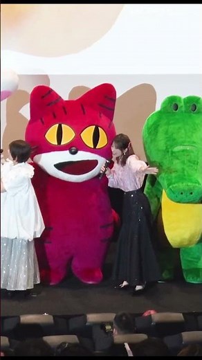 #MinaseInori loves #cats so much! Voice actor event for the movie "#TabekkoDoubutsu THE MOVIE" on...