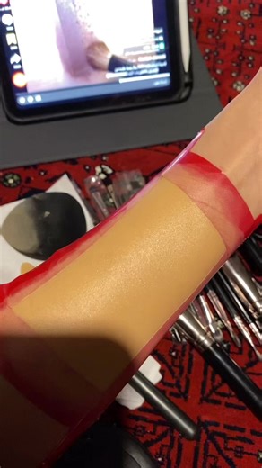 #مسابقه_خديجه#ميكب_ارتست #@Khadijah alshmaili #نايس_ون_خديجة_الشميلي @Niceonesa | نايس ون #خبيره_تجميل_خديجه_الشملي#الشعب_الصيني_ماله_حل😂😂