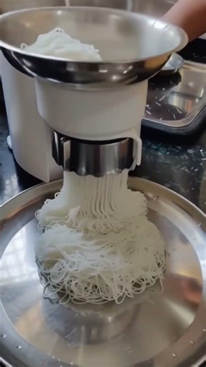 Easy Idiappam can be made at home! #trending #trendingshorts #villagelife