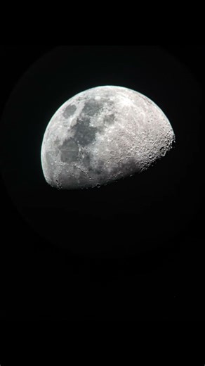 Moon looks amazing tonight. #photography #lasvegas #android #telescope #moon #craters #cool