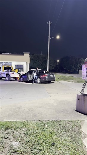 Driver gets arrested after swerving and hitting multiple vehicles on the Hardy Toll Rd.,