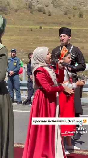 Chechen and Russian girls sing Motherland in opening a new bridge in Chechnya. | Great Russia