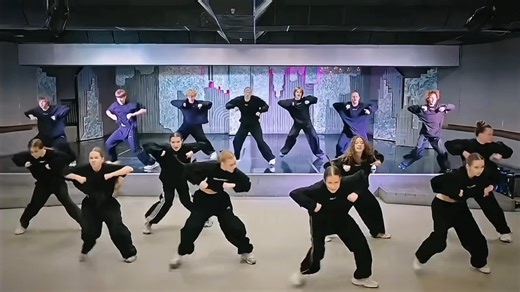 【我是moye呀】最新视频来袭，快来看看吧！