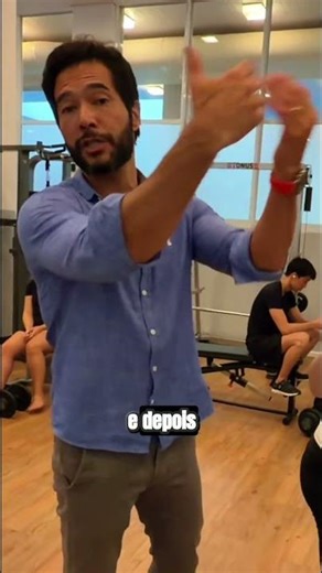 Quem teve crise de dor lombar precisa agachar!