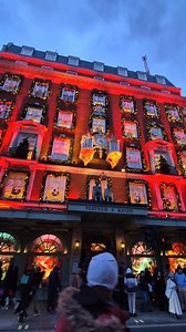 🕰️✨ Clock chimes animation at Fortnum & Mason, paired with their stunning advent calendar display! 🎄🌟 | Wonders of London