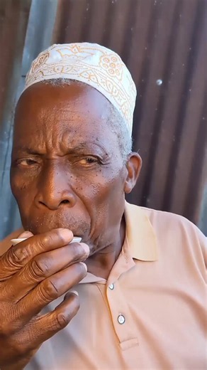 Au nimekose?🤣🤣🤣 #mzeemakalani #trending #trendingvideo #tik_tok #tiktok Mzee makalani comedy skit trending viral news video