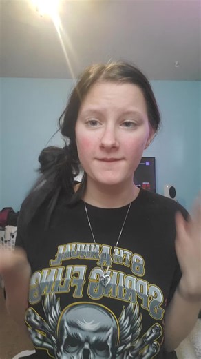 Lilly Seeley (@lilly.seeley)’s videos with original sound - D’s.edits