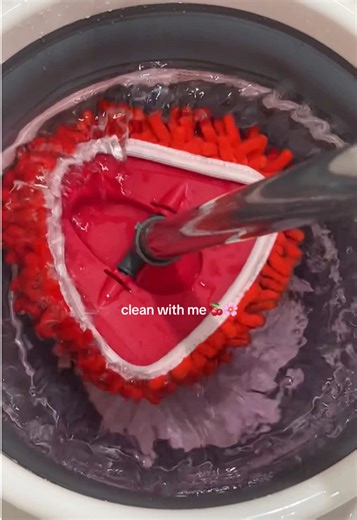 Effortless Bathtub Cleaning Tips with Ocedar Attachments