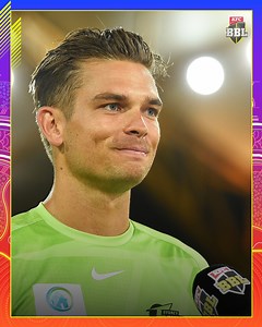 Chris Green is running the Sydney Thunder Twitter, and predicted not one, but TWO big wickets 🤯 | BBL