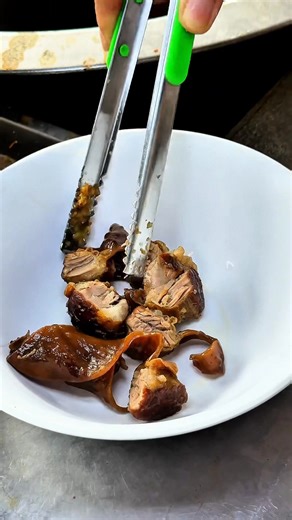 เส้นหมี่ไม่ลวก‼️ #ก๋วยเตี๋ยวเรือต่อคิว #พิกัดลับกรุงเทพ #อร่อยบอกต่อ #ฟีดดดシ #fyp | ก๋วยเตี๋ยวเรือต่อคิว เอส