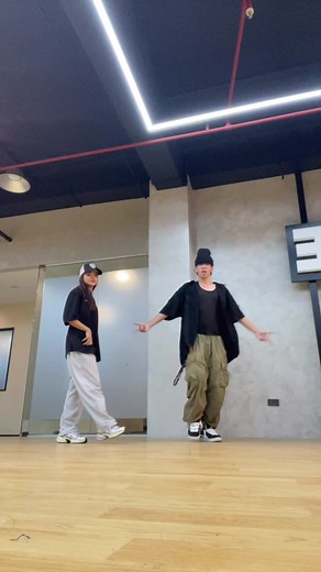 Learn Down Dance Choreography for Beginners