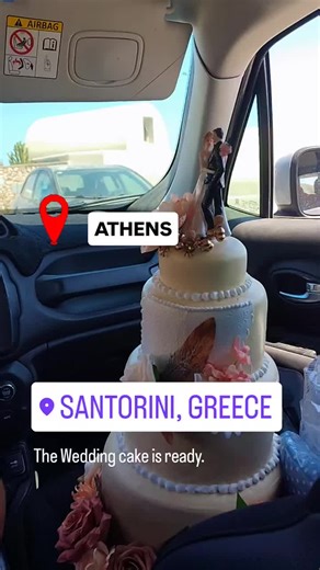 Exploring Greece: The Perfect Wedding Cake Prop in Santorini