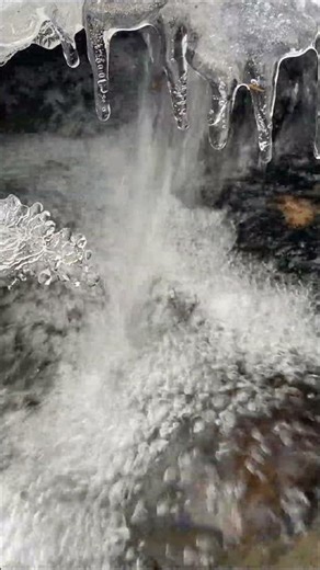 Small Winter Waterfall 💧❄️