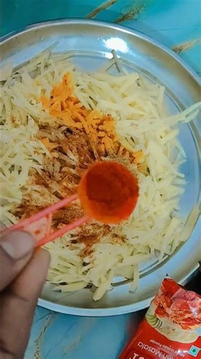 Aloo ki pakodi ki recipe ✨ #viral #foodvideos #poetry #islamicshorts #food