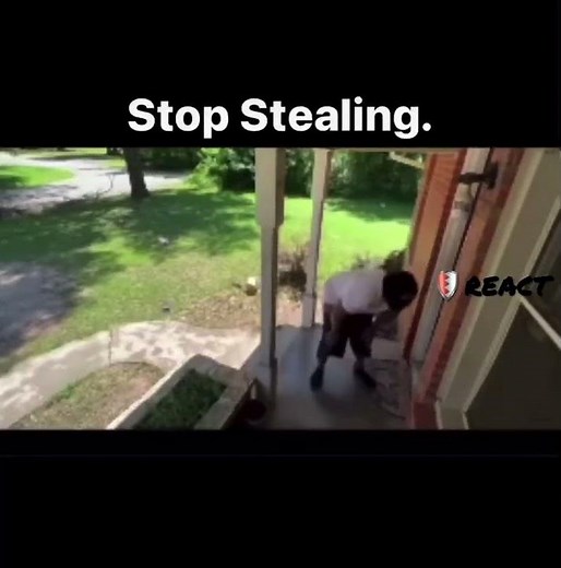 Amazon porch pitate shits himself while trying to steal neighbors package | Must See 😂