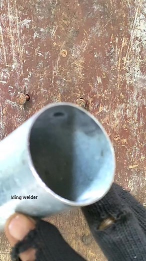 An old welder's clever secret trick how he works with round pipes. #welding #welder #metalwork #fabrication | Iding Welder