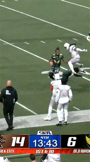 American 7s Football League on Instagram: "Wingo Levitates For Extra Yards! Larry Wingo Of Silk City Animals Hurdles Over The Hawks In A Wild 3 On 1 Return Play! @therealla610 🫵 Brought to you by @g8rtech use coupon code: A7FL25 #A7FL #football #7on7 #7v7 #7on7football #NoPadsNoHelmets"
