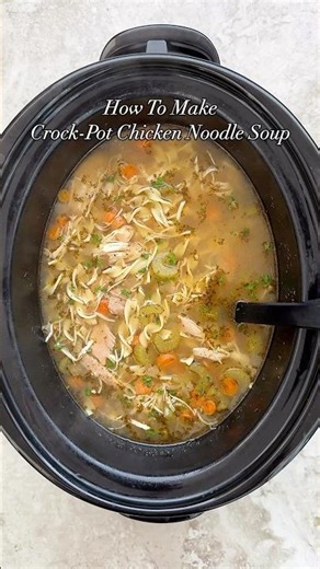 Crockpot Chicken Noodle Soup #slowcooker #crockpot #chickennoodlesoup