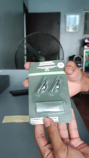 Unboxing Vector Fingerboard with Dynamic Trucks