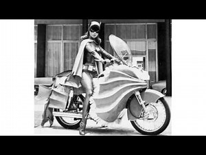 Yvonne Craig (Batgirl)