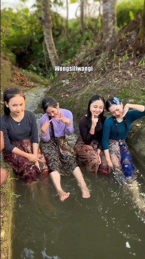 ngintip bidadari desa mandi di sung4i