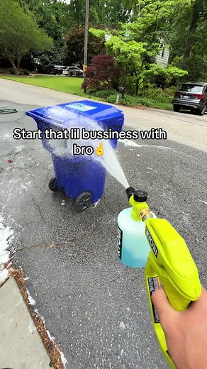 Start a Small Business: Trash Bin Cleaning