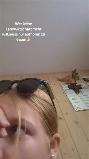 Svenja (@svenja.inderbitzin)’s videos with original sound - throwbacks for 2000s