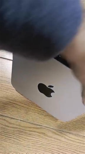 متوفر قطعه واحده فقط APPLE MINI MAC LATE 2014 I5 8/256 السعر 5000 | Ahmed Nabil