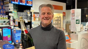 Wéér een enorme prijs in Heemskerk: Chris verkocht lot van 15 miljoen euro