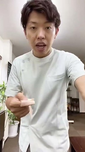 [Just 2 pieces of tape] Effective for lower back pain and sudden lower back pain! How to apply tape