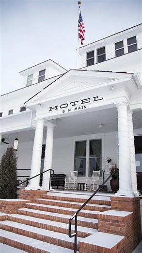 December is one of our favorite months at the Sacajawea Hotel. Here are our most treasured Holiday Traditions that we want to share with you!: •The Three Forks Christmas Stroll on Saturday, December 13th from 1-6 pm. We will have local vendors in the tent, hot chocolate, cookies, live music, fire pits for s’mores, drink specials, an ugly sweater party, raffles, and karaoke. It’s going to be a great, festive day! •Enjoy Christmas Eve dinner in Pompey’s Grill. In addition to our full menu, we will