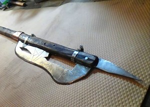 用防滑纹钢板切片制造一把简易的丐版欧洲战戟