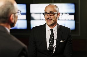 4 keys to happiness that we can control, according to Arthur Brooks